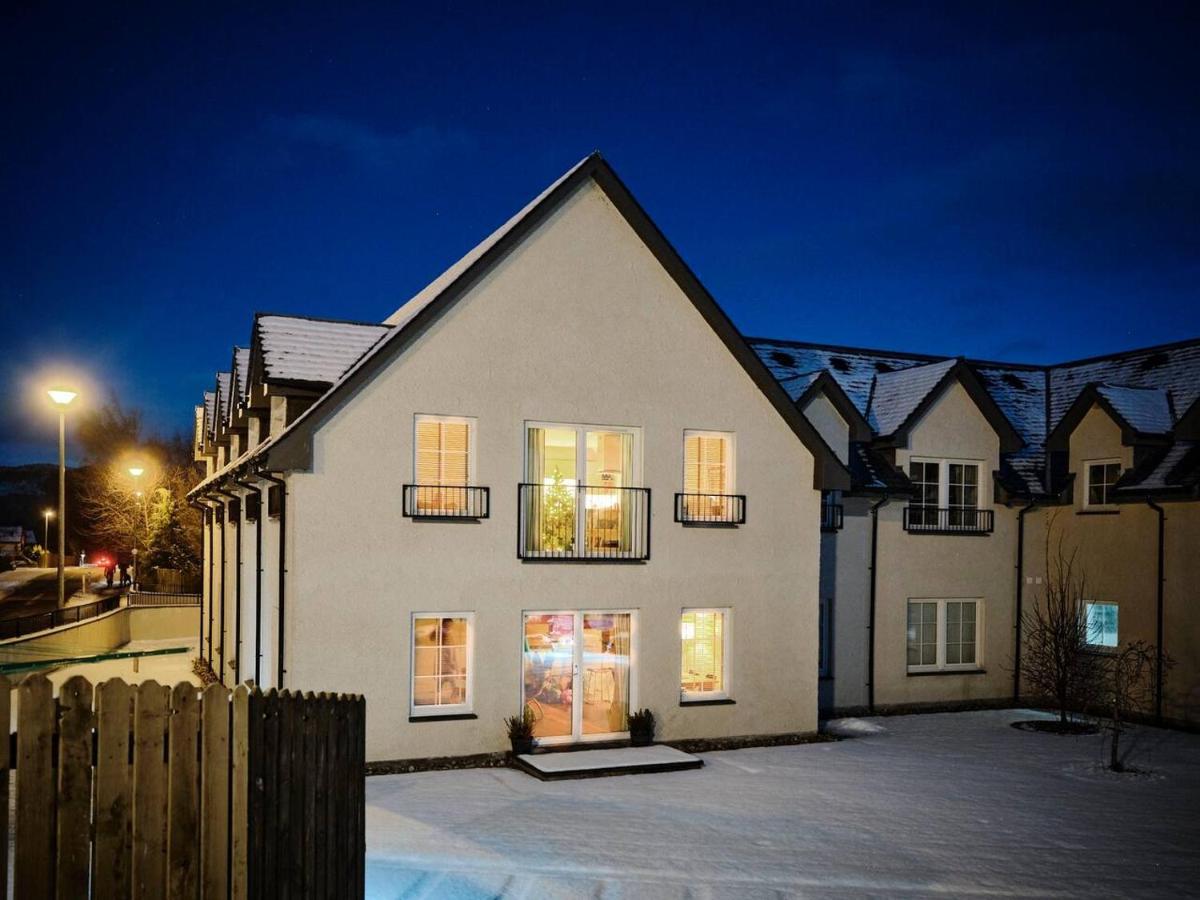 The Steadings, Aviemore Luxury 5 Star Rated 3 Bed With Home Cinema Garden And Parking 외부 사진