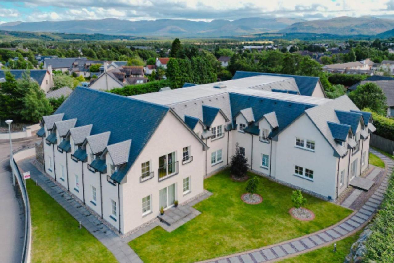 The Steadings, Aviemore Luxury 5 Star Rated 3 Bed With Home Cinema Garden And Parking 외부 사진